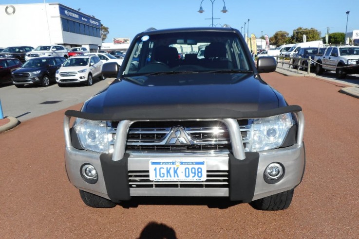 2009 Mitsubishi Pajero GLS