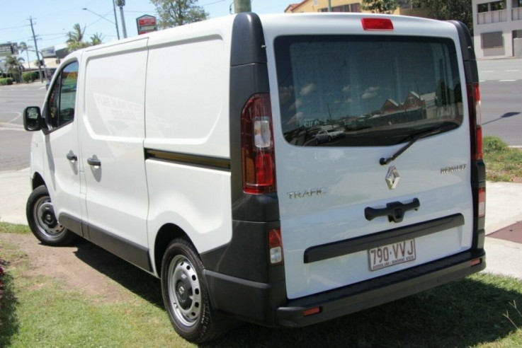 2015 Renault Trafic 66KW Low Roof SWB