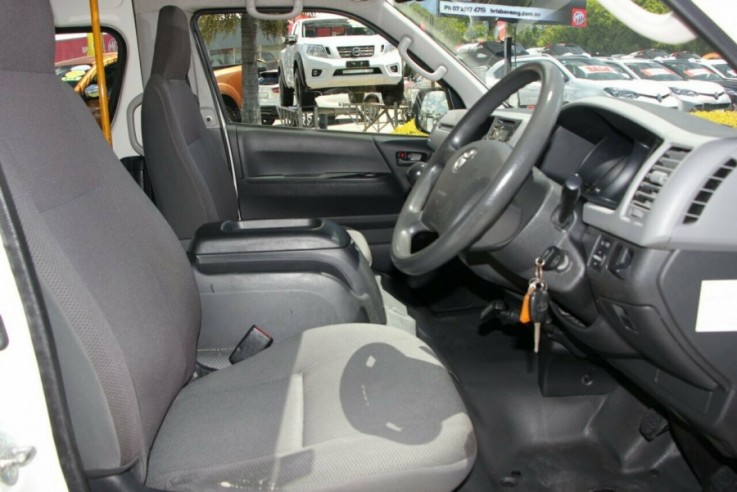 2013 Toyota Hiace Commuter High Roof Sup