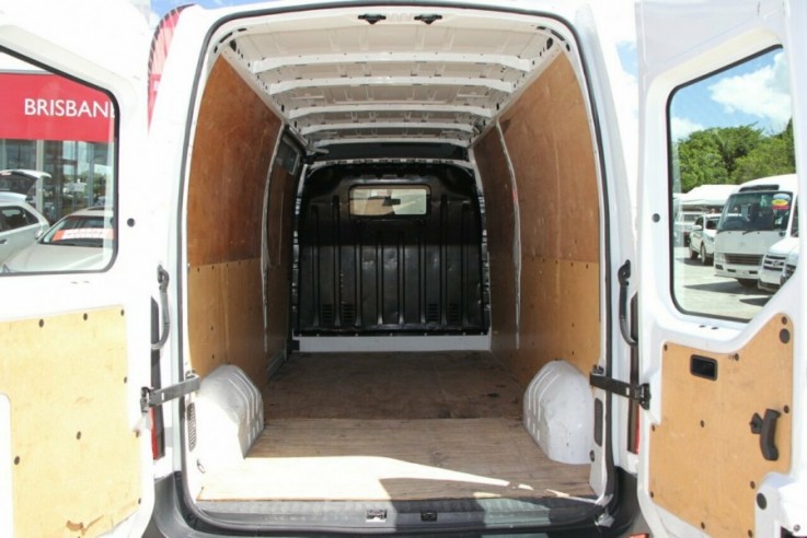 2015 Renault Master Mid Roof LWB AMT