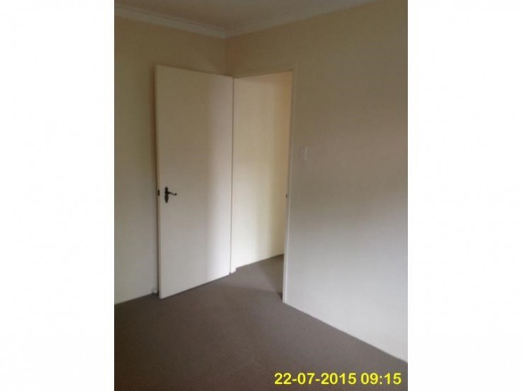 7/4 Robinson Street,Fremantle $300weekly