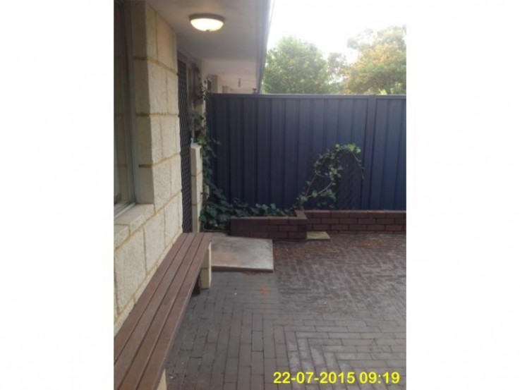 7/4 Robinson Street,Fremantle $300weekly