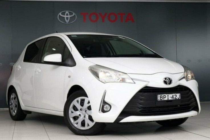 2017 Toyota Yaris SX Hatchback (Glacier 