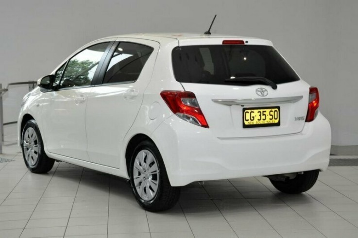 2016 Toyota Yaris SX Hatchback (Glacier 