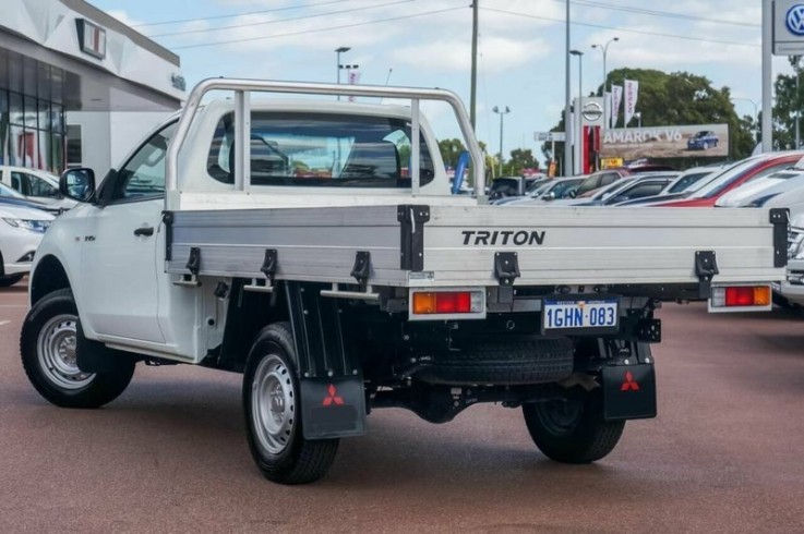 2017 Mitsubishi Triton Glx Cab Chassis (