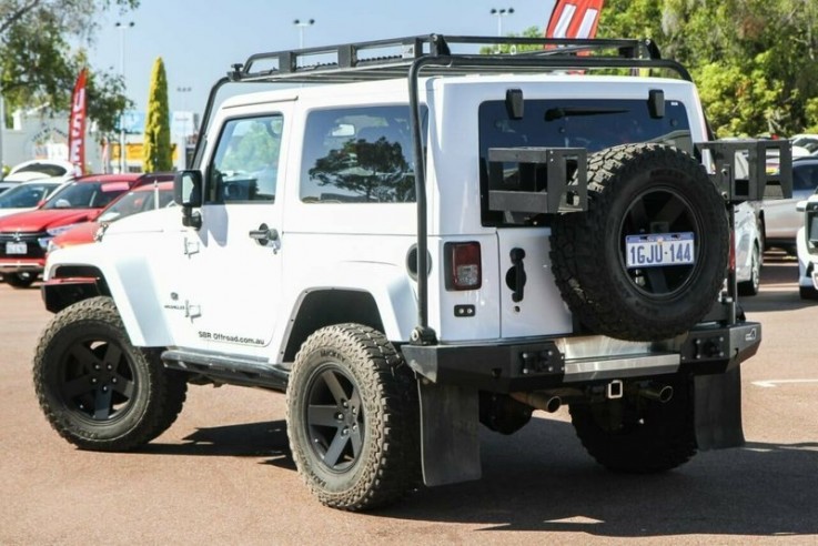 2014 Jeep Wrangler Overland Hardtop (Whi