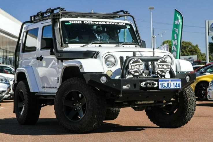 2014 Jeep Wrangler Overland Hardtop (Whi