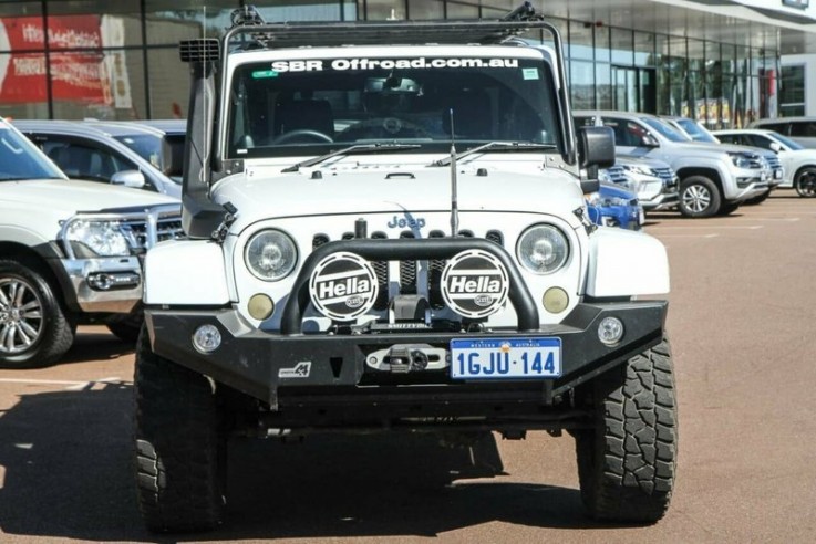 2014 Jeep Wrangler Overland Hardtop (Whi