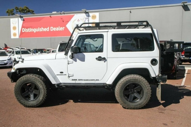 2014 Jeep Wrangler Overland Hardtop (Whi