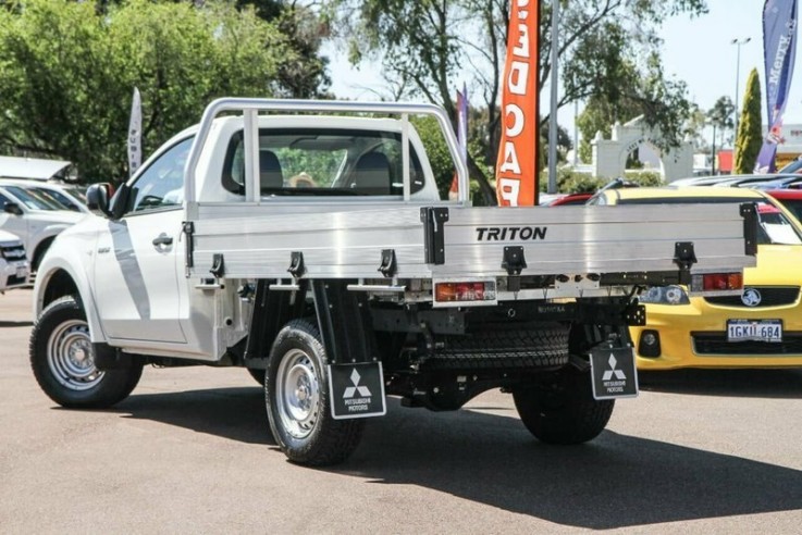 2016 Mitsubishi Triton Glx Cab Chassis (