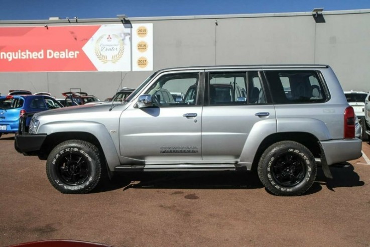 2010 Nissan Patrol St Wagon (Silver)