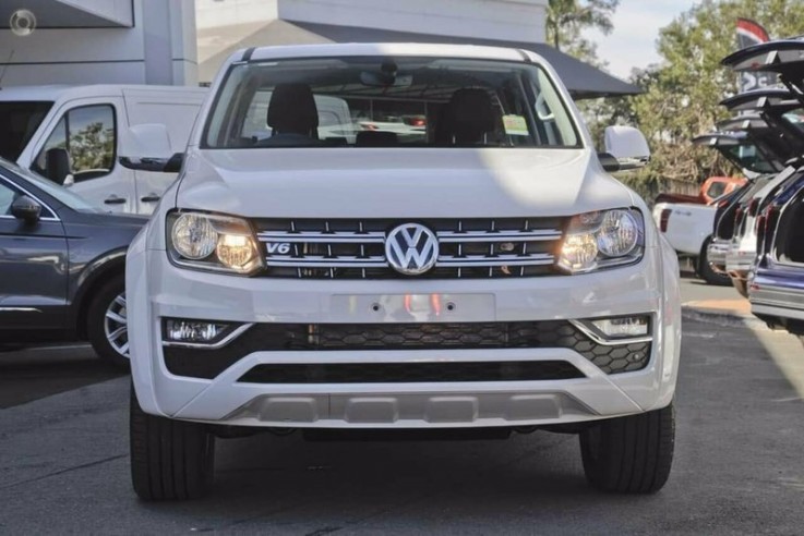 2018 Volkswagen Amarok (Candy White)