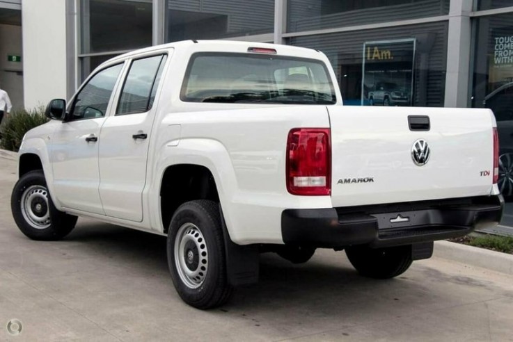 2017 Volkswagen Amarok (Candy White)