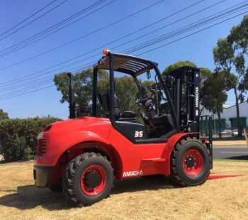 Electric Reach Truck