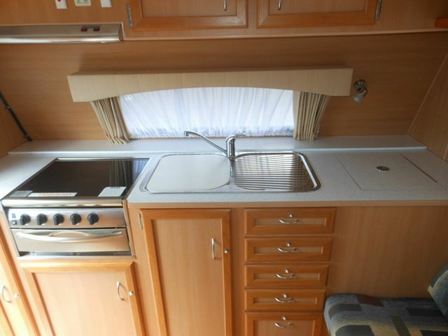 2008 Windsor Genesis 537s Caravan