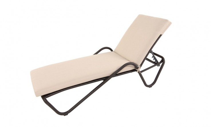 Mateus Wicker Lounger