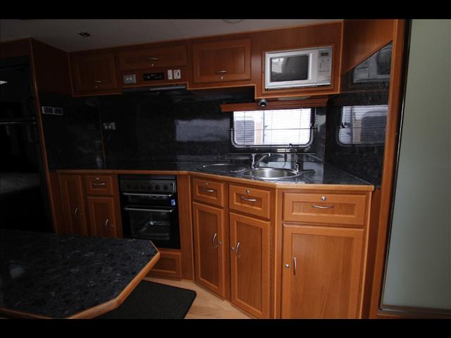 2010 Crusader The Manhattan with ensuite