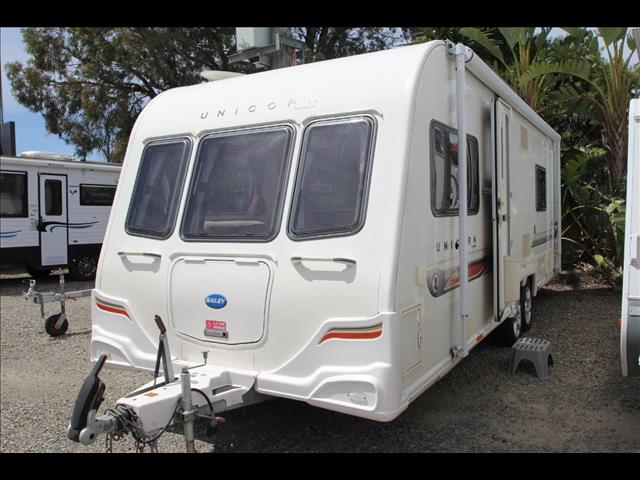 2012 Bailey Unicorn Barcelona w/ensuite 