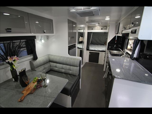 2017 Paramount Duet Expander caravan