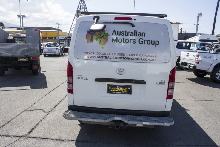 2009 Toyota Hiace LWB 4d Van