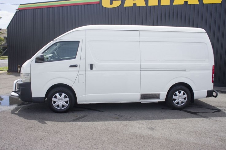 2006 Toyota Hiace SLWB 4d Van