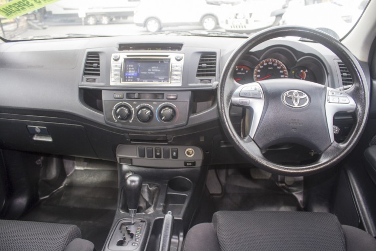 2014 Toyota Hilux SR (4X4) Dual Cab P/up