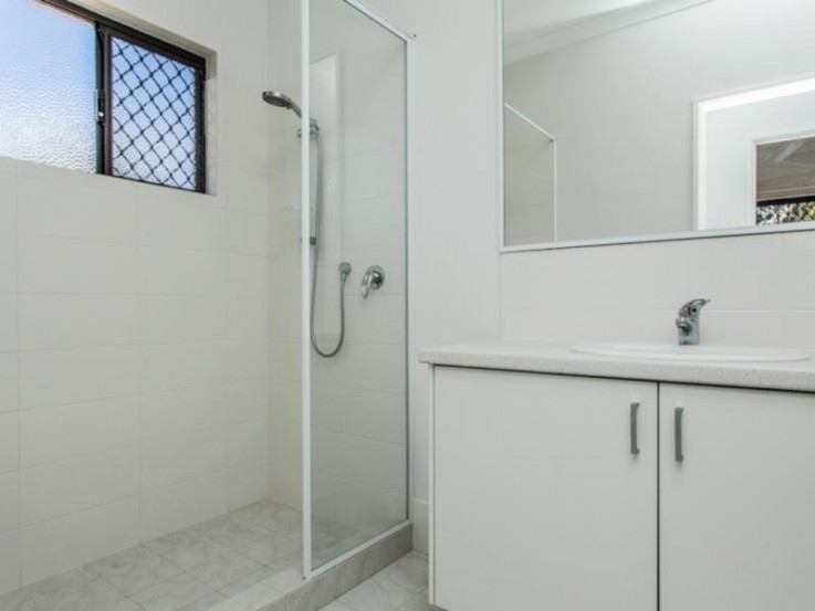 1/3 Ellam Street, St James $390 per week