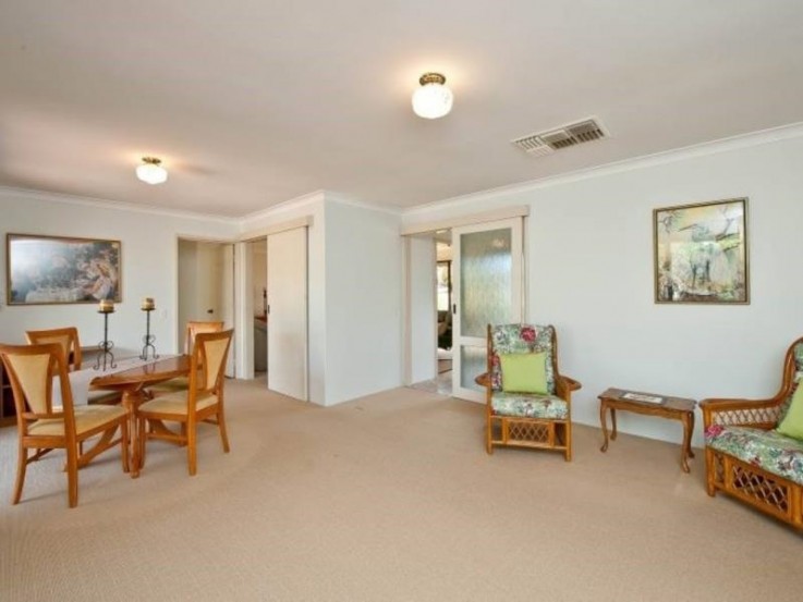 17 MacFarlane Rise, Duncraig $410/Week