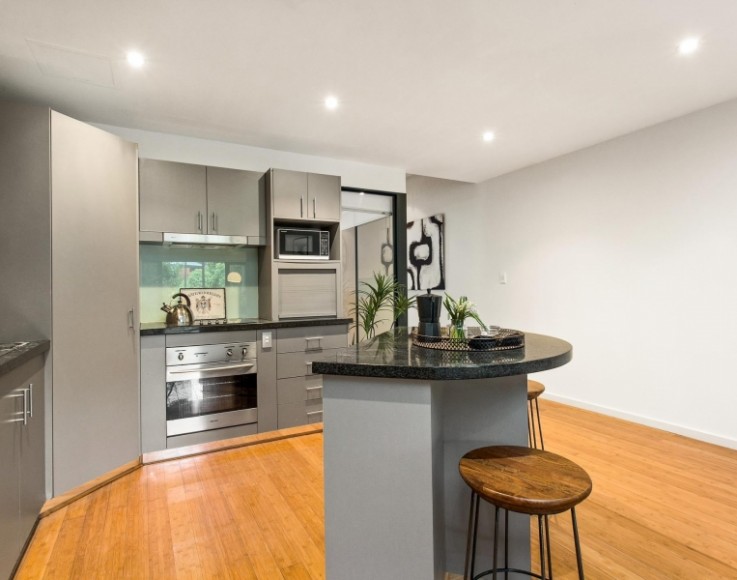 4/1 ROYDHOUSE STREET SUBIACO