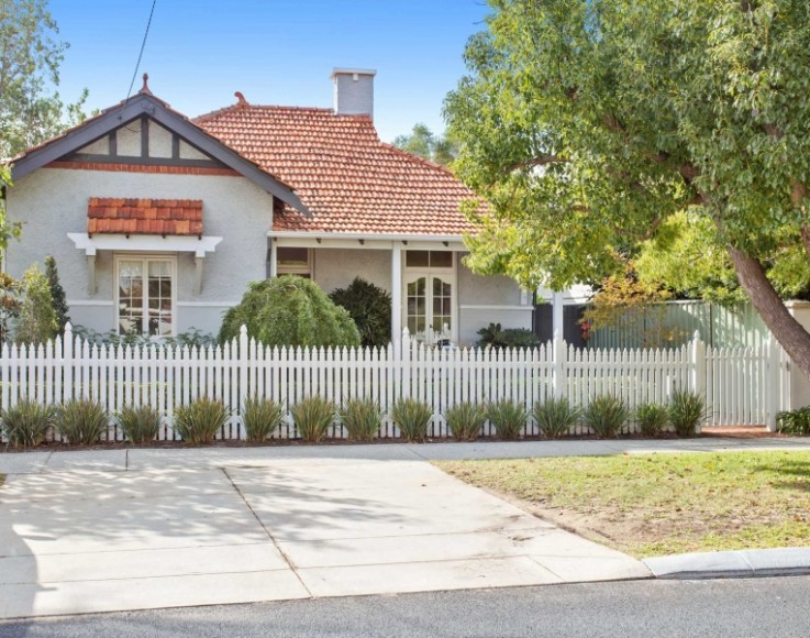 65 HARDY ROAD NEDLANDS