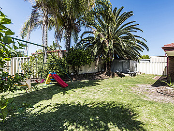 72 Gnangara Drive, WAIKIKI