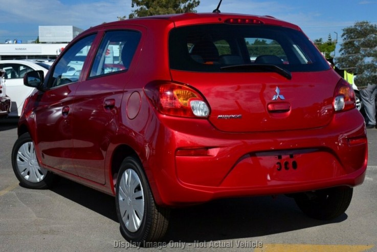 2017 Mitsubishi Mirage ES