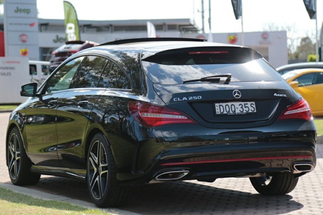 2017 Mercedes-Benz CLA250 Sport Shooting