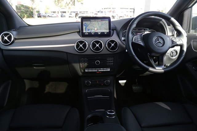 2017 Mercedes-Benz B180 DCT Hatchback