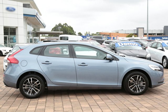 2018 Volvo V40 T3 Adap Geartronic Moment