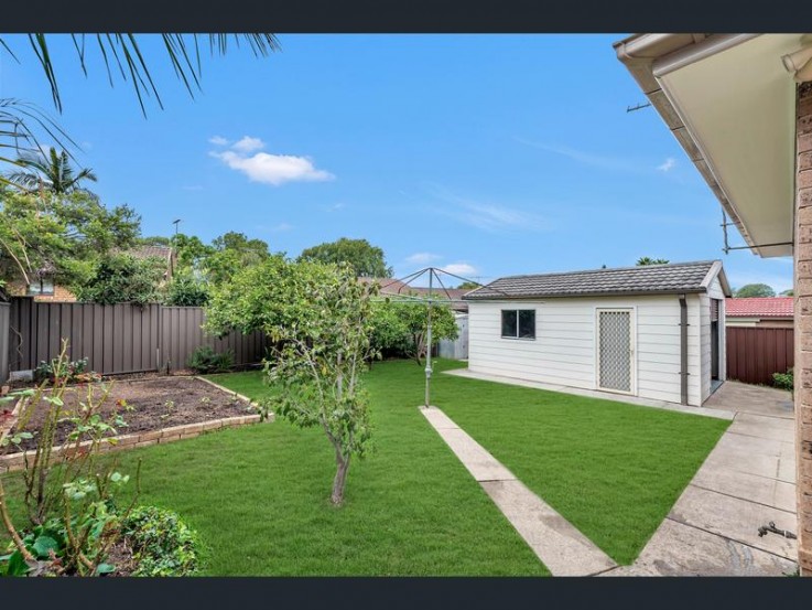 9 Walpole Close Wetherill Park NSW 2164