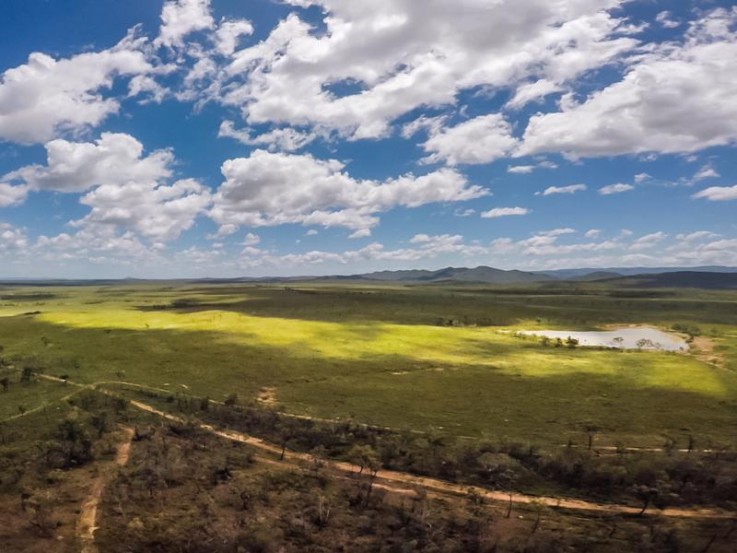 LARGE SCALE FARM LAND