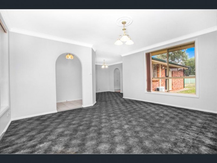 64 Quarry Road Bossley Park NSW 2176