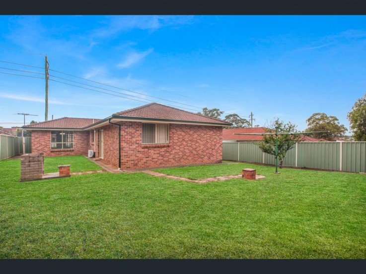 64 Quarry Road Bossley Park NSW 2176