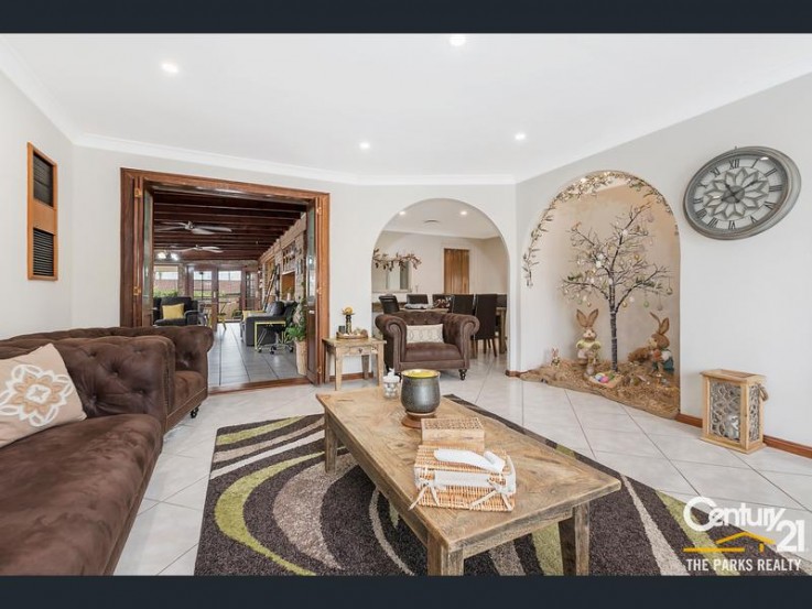 33 Castlereagh Street Bossley Park NSW 2