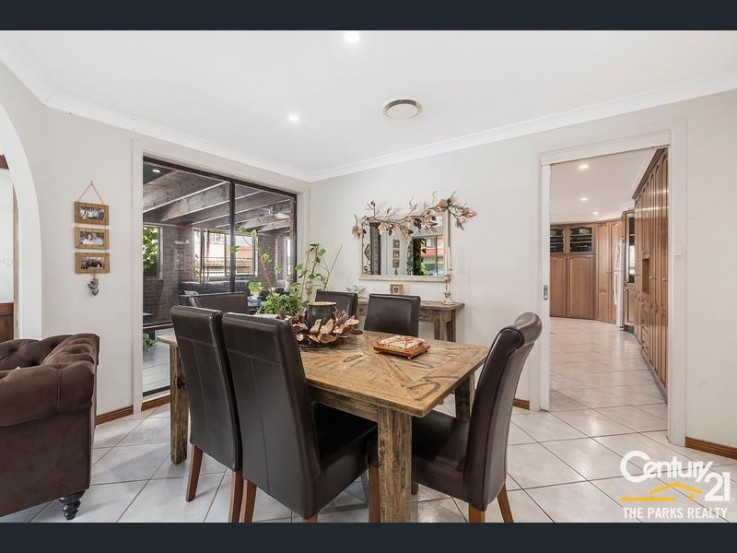 33 Castlereagh Street Bossley Park NSW 2