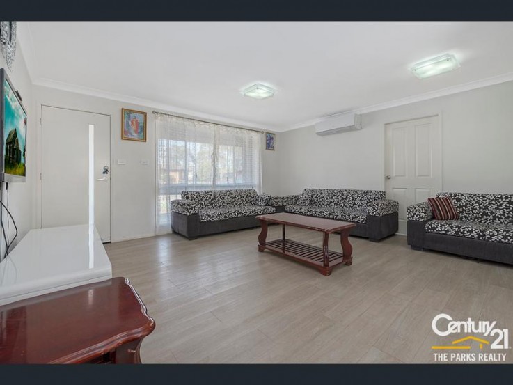 6/30 Devenish Street Greenfield Park NSW