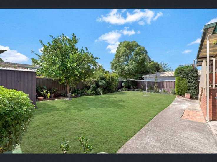 8 Canara Place Smithfield NSW 2164