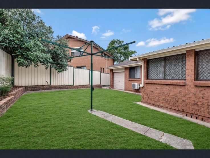 21 McCarthy Street Fairfield West NSW 21