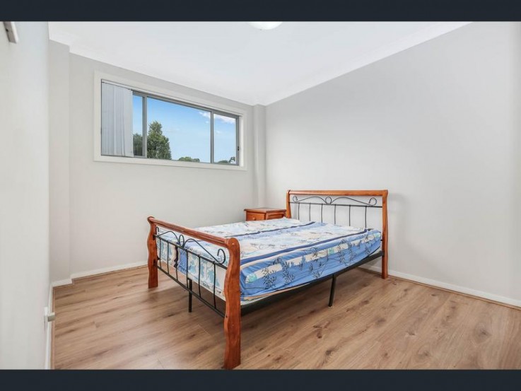 4/8G Myrtle street