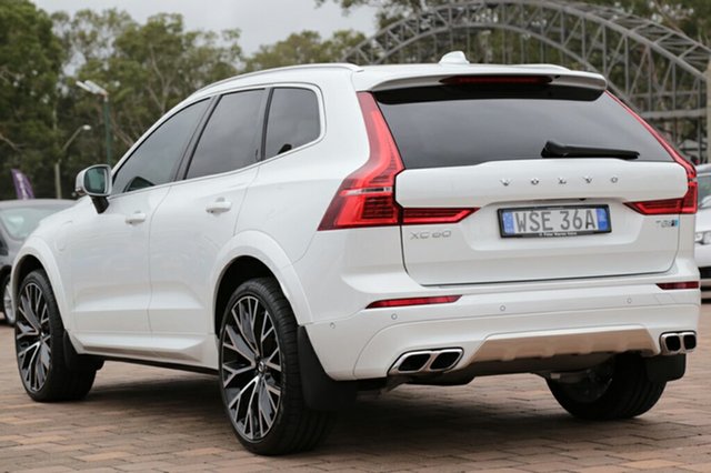 2017 Volvo XC60 T8 R-Design SUV