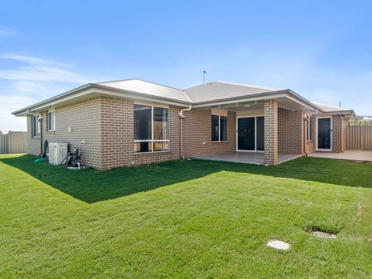 80 Kalimna Drive Highfields Qld 4352