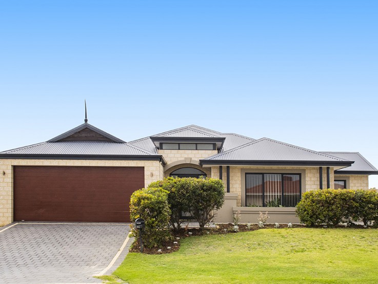 24 Fairland Loop Madeley WA 6065