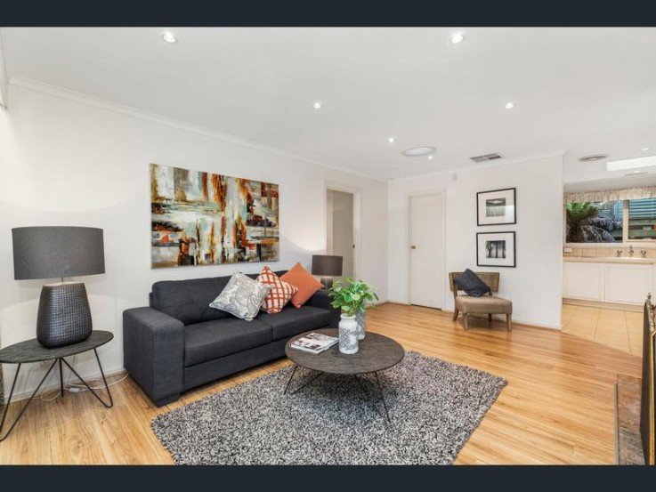 2 Burramine Road Glen Waverley Vic 3150