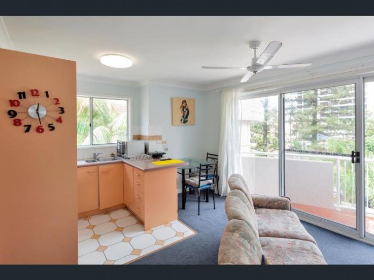 35/21 Markwell Avenue Surfers Paradise Q